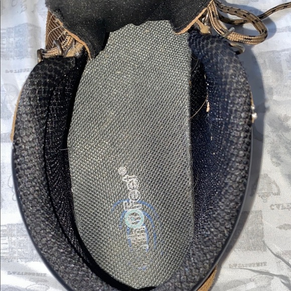 Brown and Black Rugged Outdoor Boots with Reinforced Toe - Picture 7 of 10